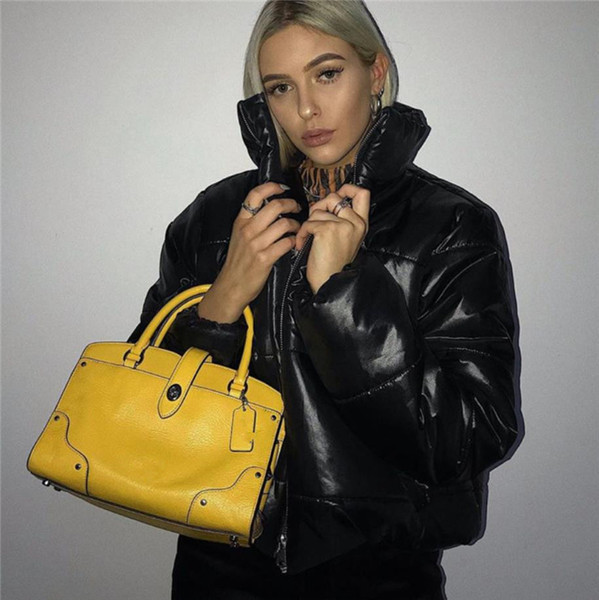 Geaca de dama moderna model simplu cu fermoar si sireturi