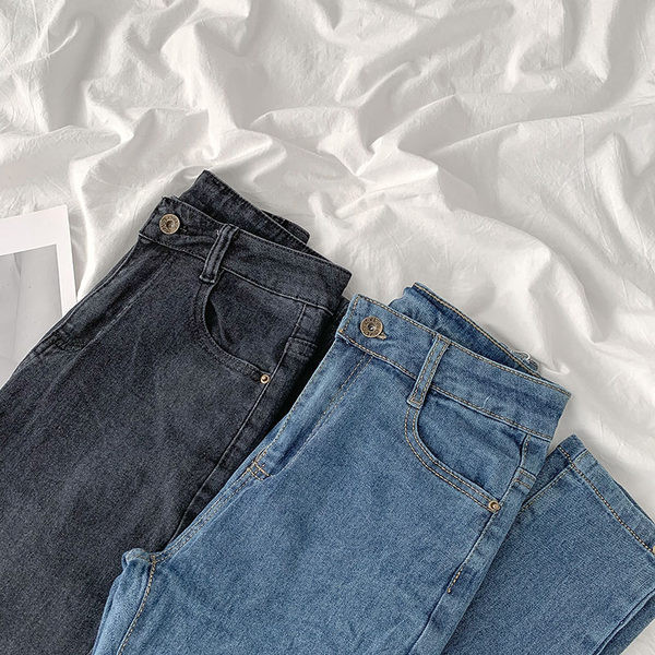 Aktuális farmer magas derékkal és gombbal