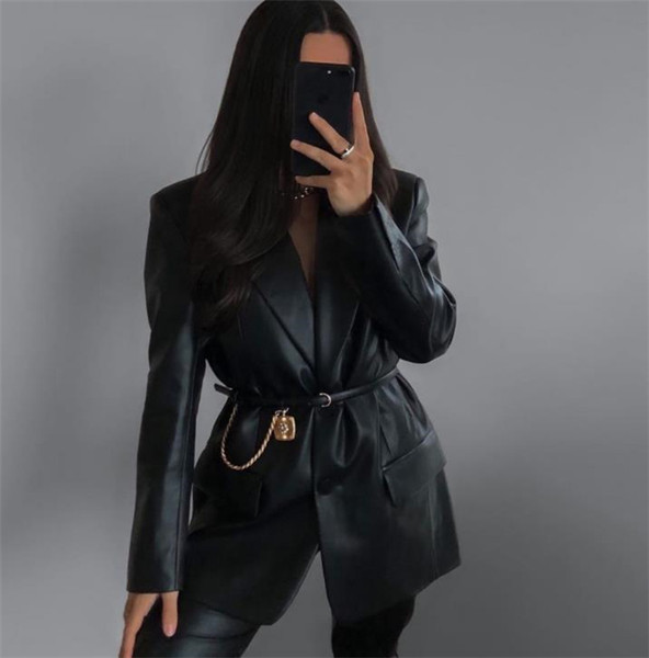 Moodne naiste pikk nahktagi vöö ja spitsikaelusega