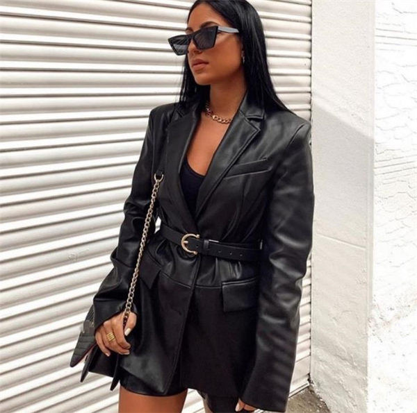 Moodne naiste pikk nahktagi vöö ja spitsikaelusega