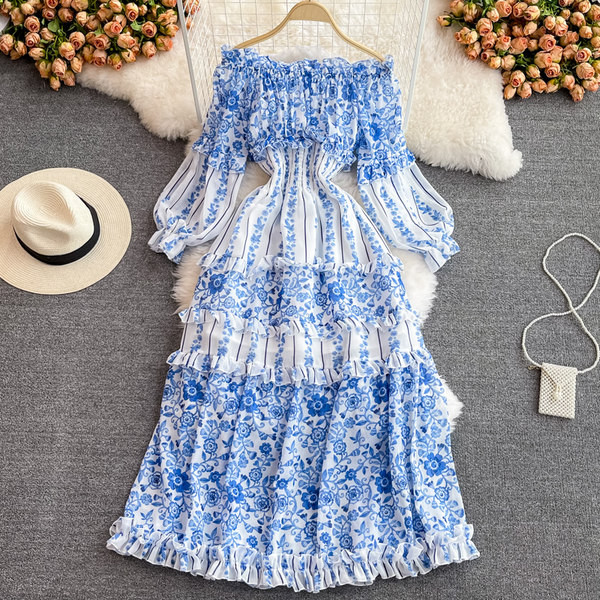 Naiste moodne sinine paljaste õlgadega kleit