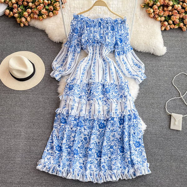 Naiste moodne sinine paljaste õlgadega kleit