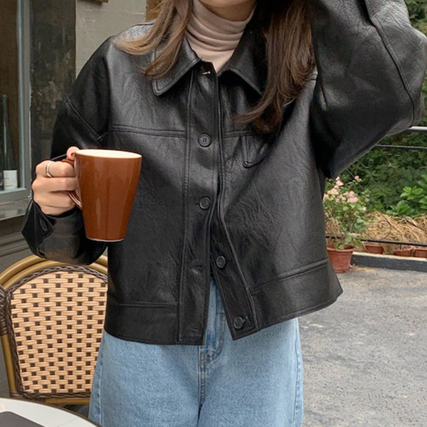 Női alkalmi bőrkabát széles modell