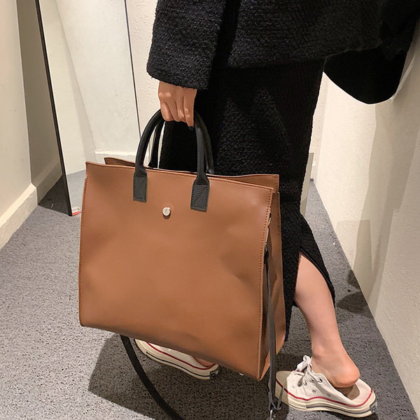 Öko bőrből készült női bőrtáska két füllel