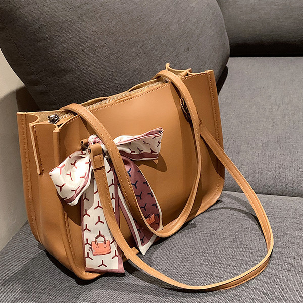 Paelaga kunstnahast käekott