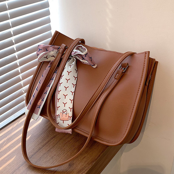 Paelaga kunstnahast käekott