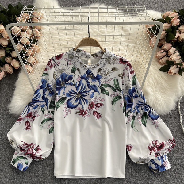 Moteriški marškiniai su gėlių raštu ir klasikine apykakle