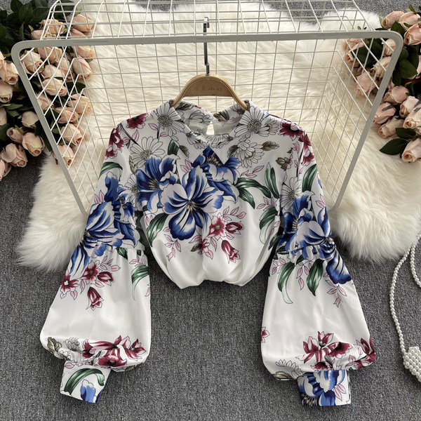 Moteriški marškiniai su gėlių raštu ir klasikine apykakle