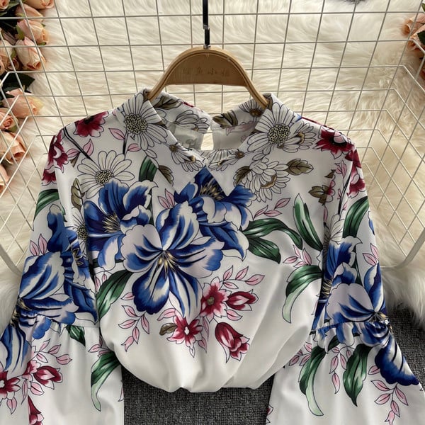 Moteriški marškiniai su gėlių raštu ir klasikine apykakle