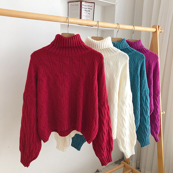 Pulover de dama tricotat cu guler inalt