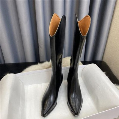 Naujo modelio moteriški batai iš dirbtinės odos smailaus modelio