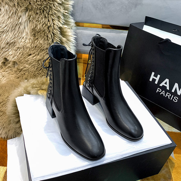 Moteriški auliniai batai iš eko odos su raišteliais