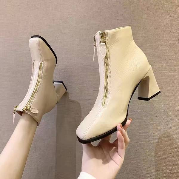 Moteriški batai kvadratiniu 7 cm kulnu ir metaliniais užtrauktukais