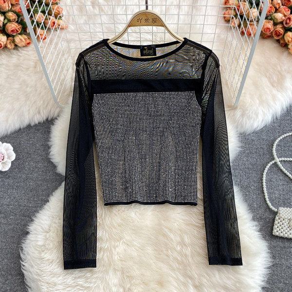 Naiste tülli ja kivist varrukatega pluus