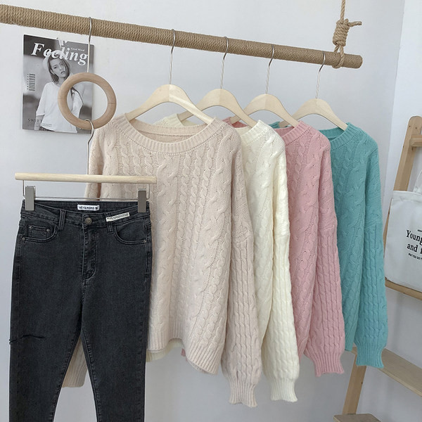 Naiste ovaalse kaelusega kampsun - kootud