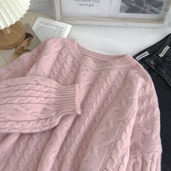 Naiste ovaalse kaelusega kampsun - kootud