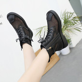 Naiste vabaaja saapad lukuga paelte ja pandlaga