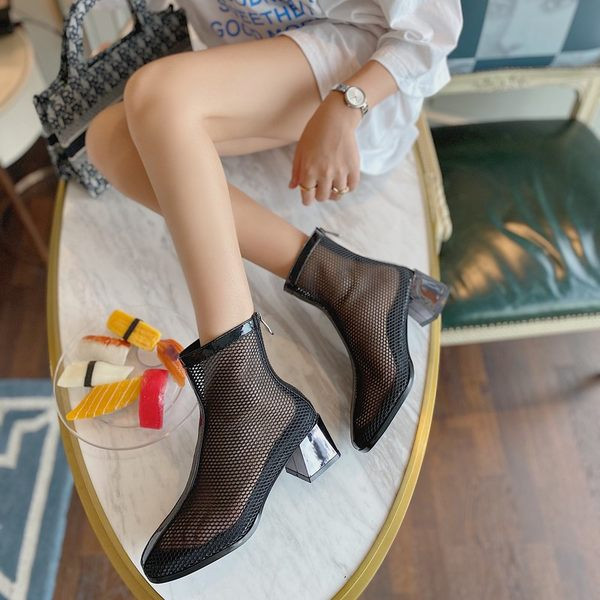 Kõrge 6,5 cm kontsaga vabaajasaapad naistele