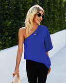 Mitmes värvitoonis ühe varrukaga naiste pluus