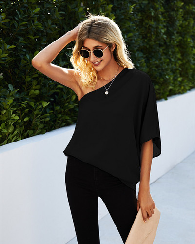 Mitmes värvitoonis ühe varrukaga naiste pluus