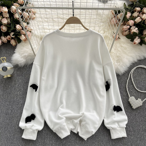 Bluză de damă cu element 3D și pietre