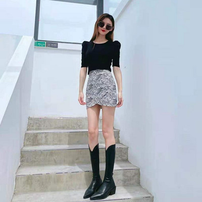 Cizme moderne cu vârf și închidere cu fermoar pentru femei