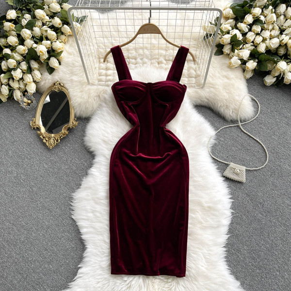 Rochie de dama moderna din catifea cu bretele largi