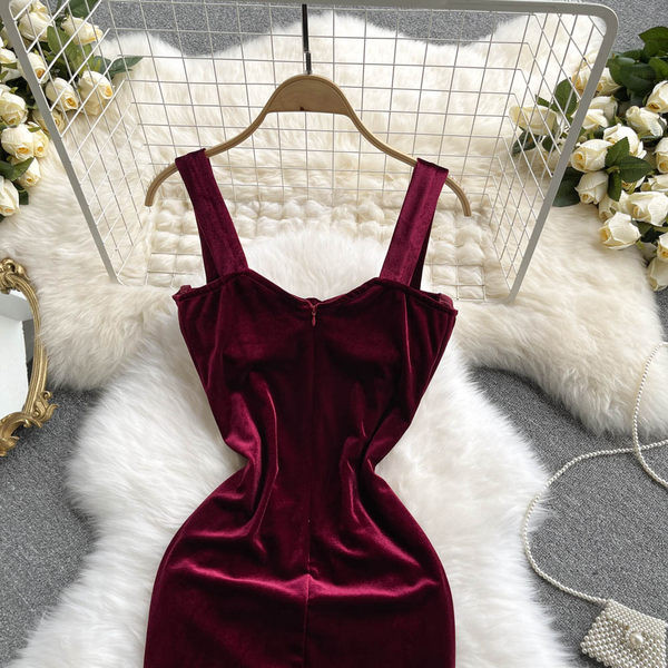 Rochie de dama moderna din catifea cu bretele largi