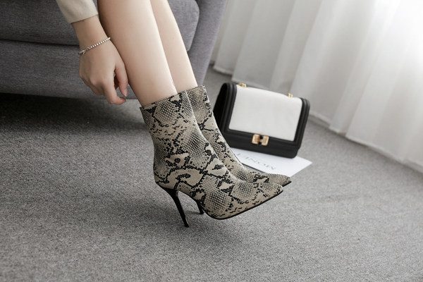 Cizme de dama elegante cu toc inalt de 9 cm si animal print