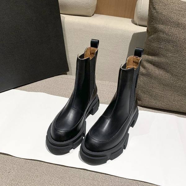 Model nou de cizme din piele ecologica cu talpa aspra pentru femei