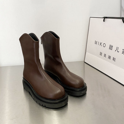 Cizme model simplu cu talpa plate pentru femei