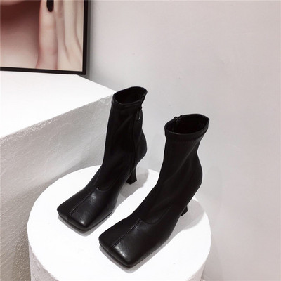 Cizme de dama actuale cu animal print si fermoar