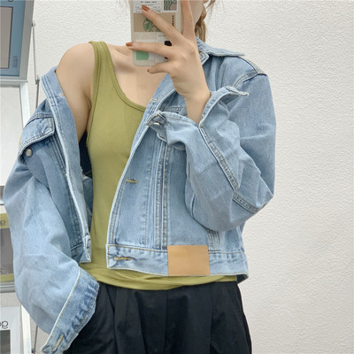 Jachetă modernă de denim de damă cu buzunare și mâneci lungi