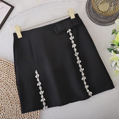 Fusta scurta de dama cu pietre si panglica