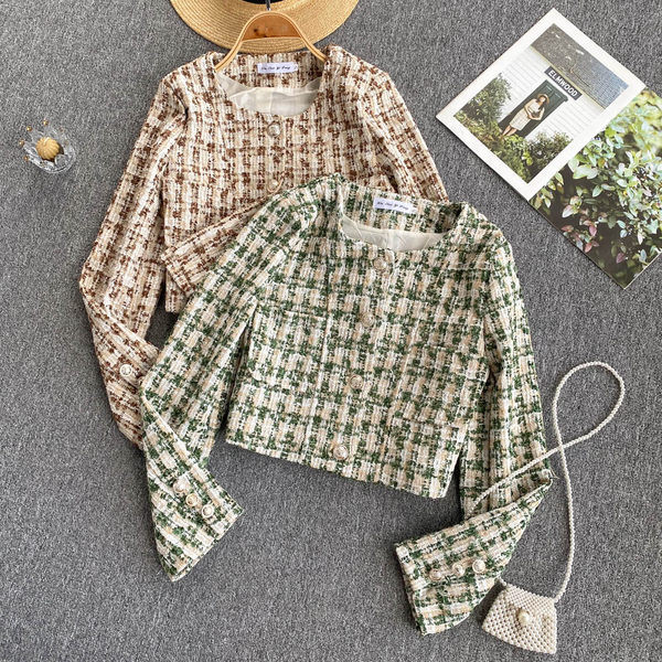 Palton de dama din tweed cu nasturi aurii