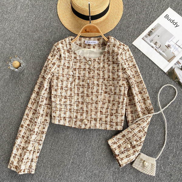 Palton de dama din tweed cu nasturi aurii