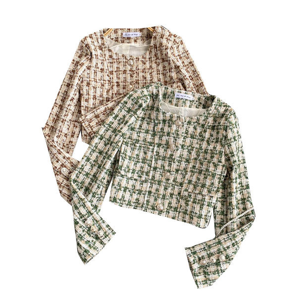 Palton de dama din tweed cu nasturi aurii