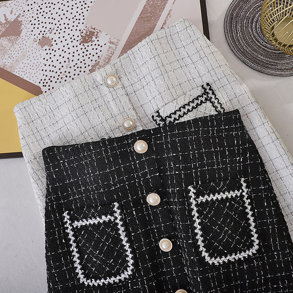 Fusta scurta de dama cu nasturi si buzunare in doua culori