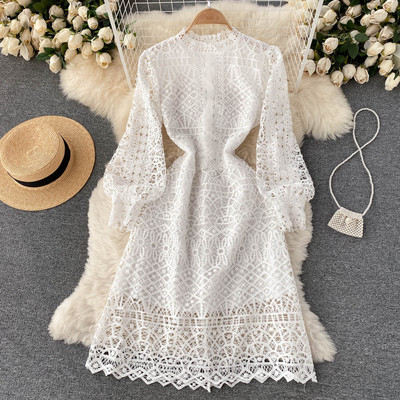 Rochie de dama din dantela cu guler jos si maneci lungi