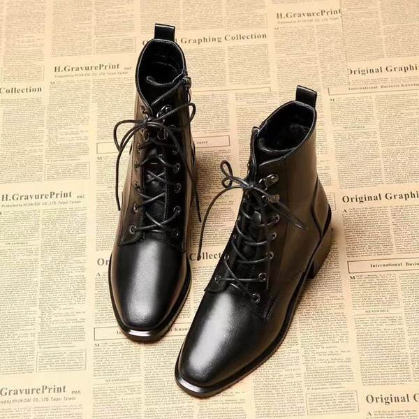 Cizme de dama din imitatie de piele cu sireturi - model rotunjit