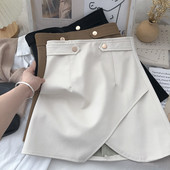 Fusta topică cu nasturi și talie înaltă