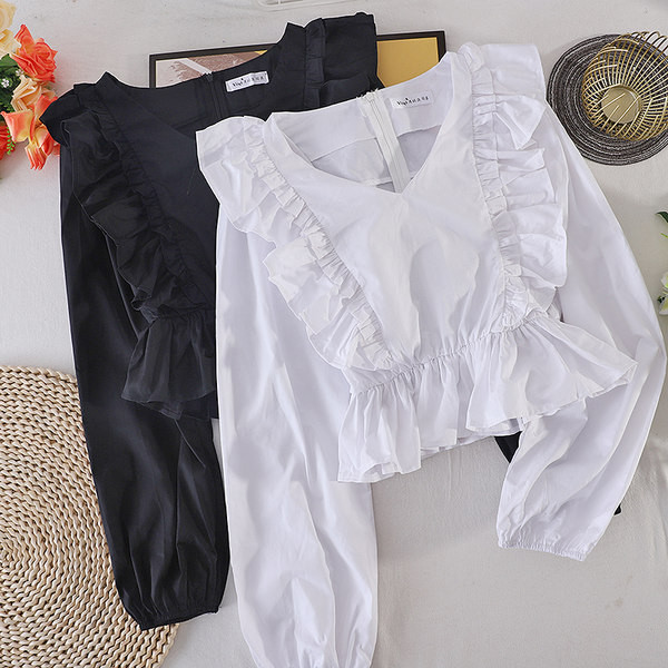 Bluza de dama cu fermoar la spate si bucle in trei culori