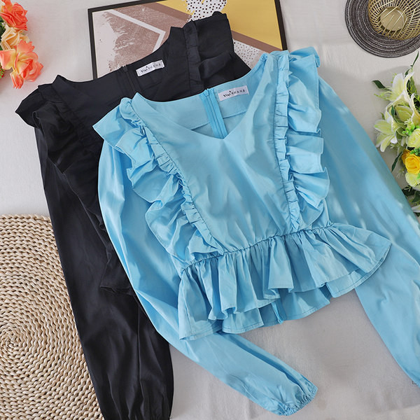 Bluza de dama cu fermoar la spate si bucle in trei culori