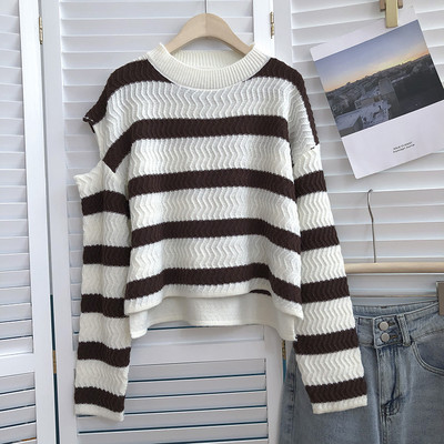 Pulover de damă cu dungi, cu decolteu rotund și mâneci lungi