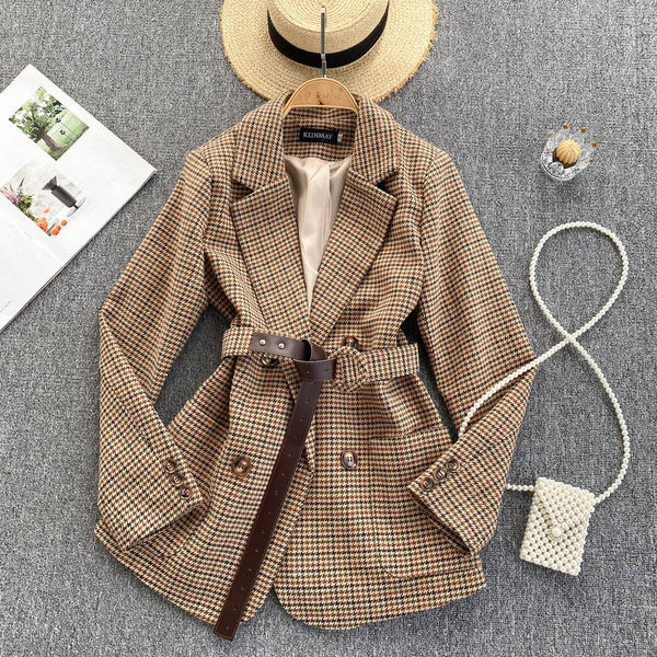 Geaca dama in carouri cu centura si buzunare