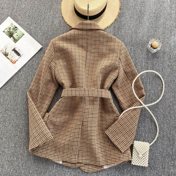 Geaca dama in carouri cu centura si buzunare