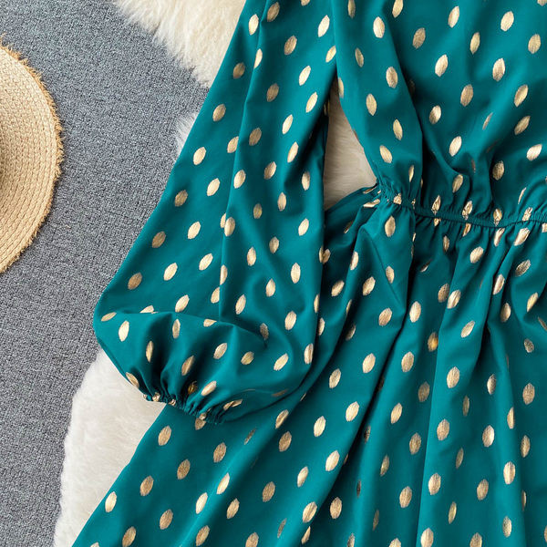 Rochie casual de dama cu buline, cu maneci lungi