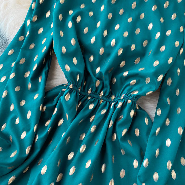 Rochie casual de dama cu buline, cu maneci lungi