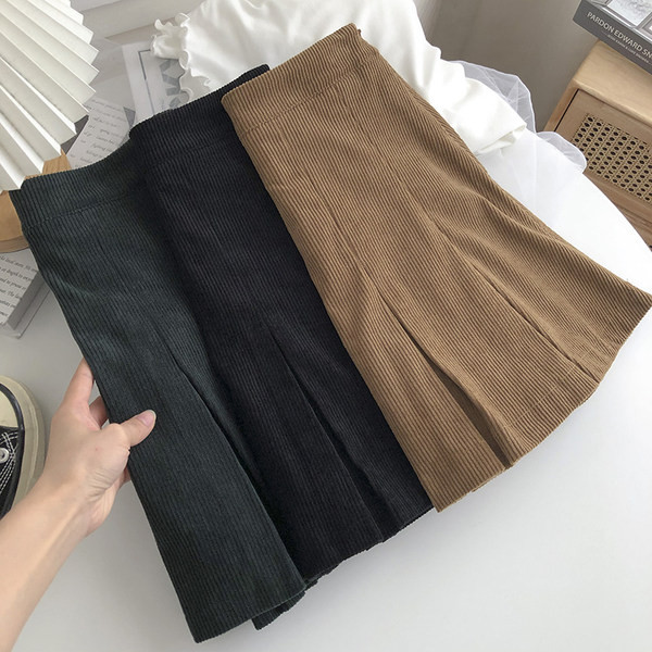 Fusta de dama cu talie inalta si linie A