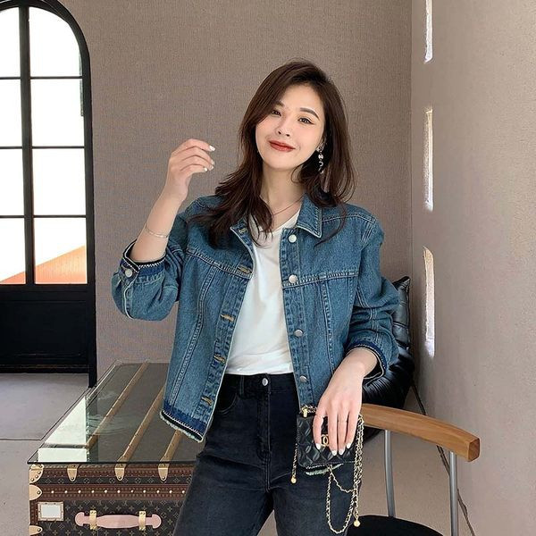 Geaca de dama moderna din denim model simplu cu nasturi